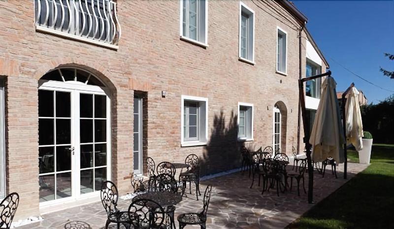 Horti Della Fasanara Hotel Ferrara Exterior photo