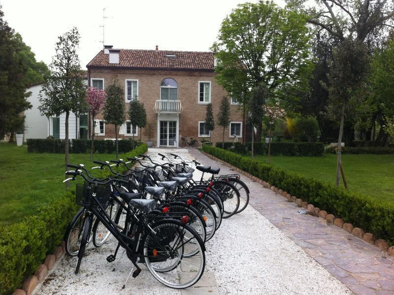 Horti Della Fasanara Hotel Ferrara Exterior photo